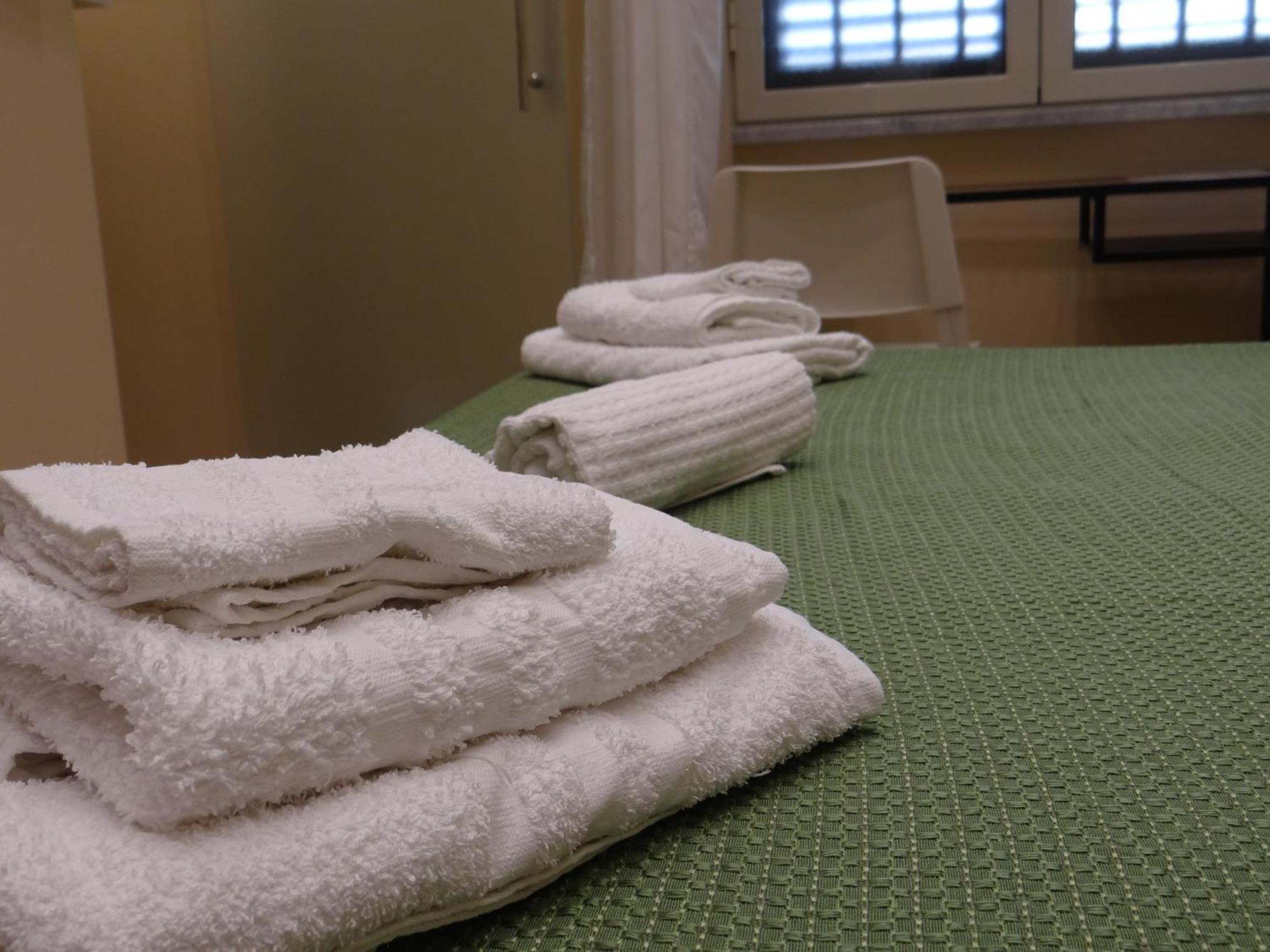 Montecarlo Palace Bed and Breakfast Palermo Buitenkant foto
