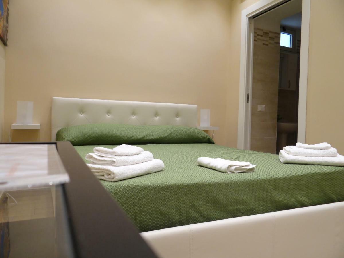 Montecarlo Palace Bed and Breakfast Palermo Buitenkant foto