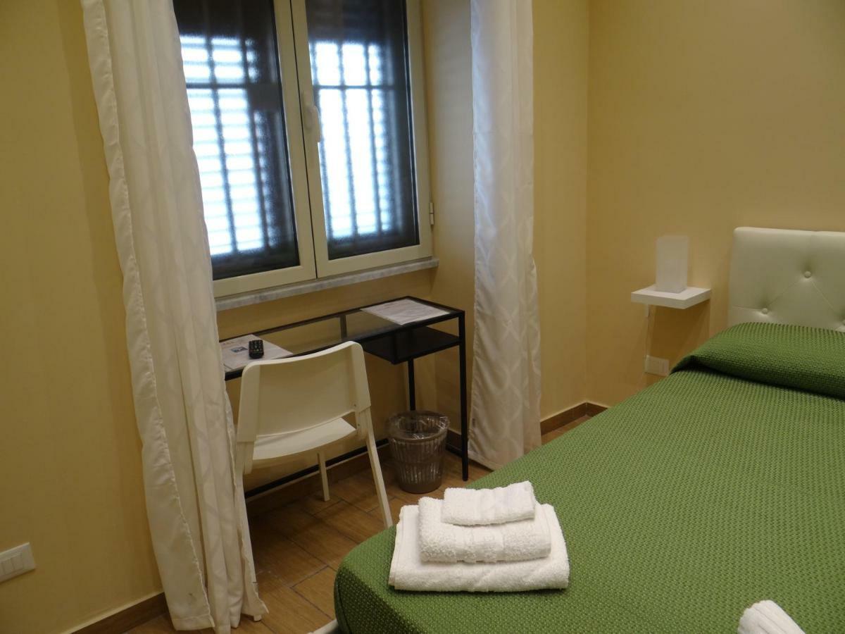 Montecarlo Palace Bed and Breakfast Palermo Buitenkant foto