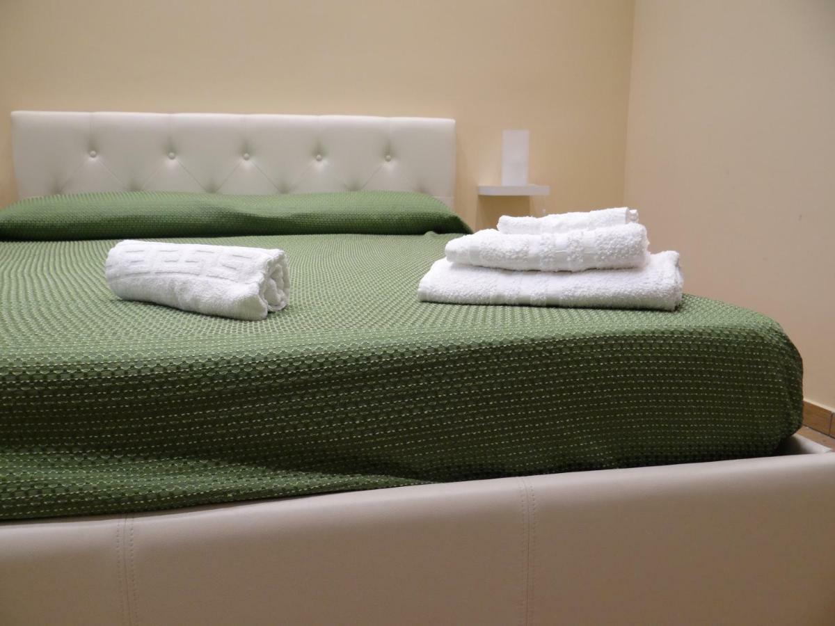 Montecarlo Palace Bed and Breakfast Palermo Buitenkant foto