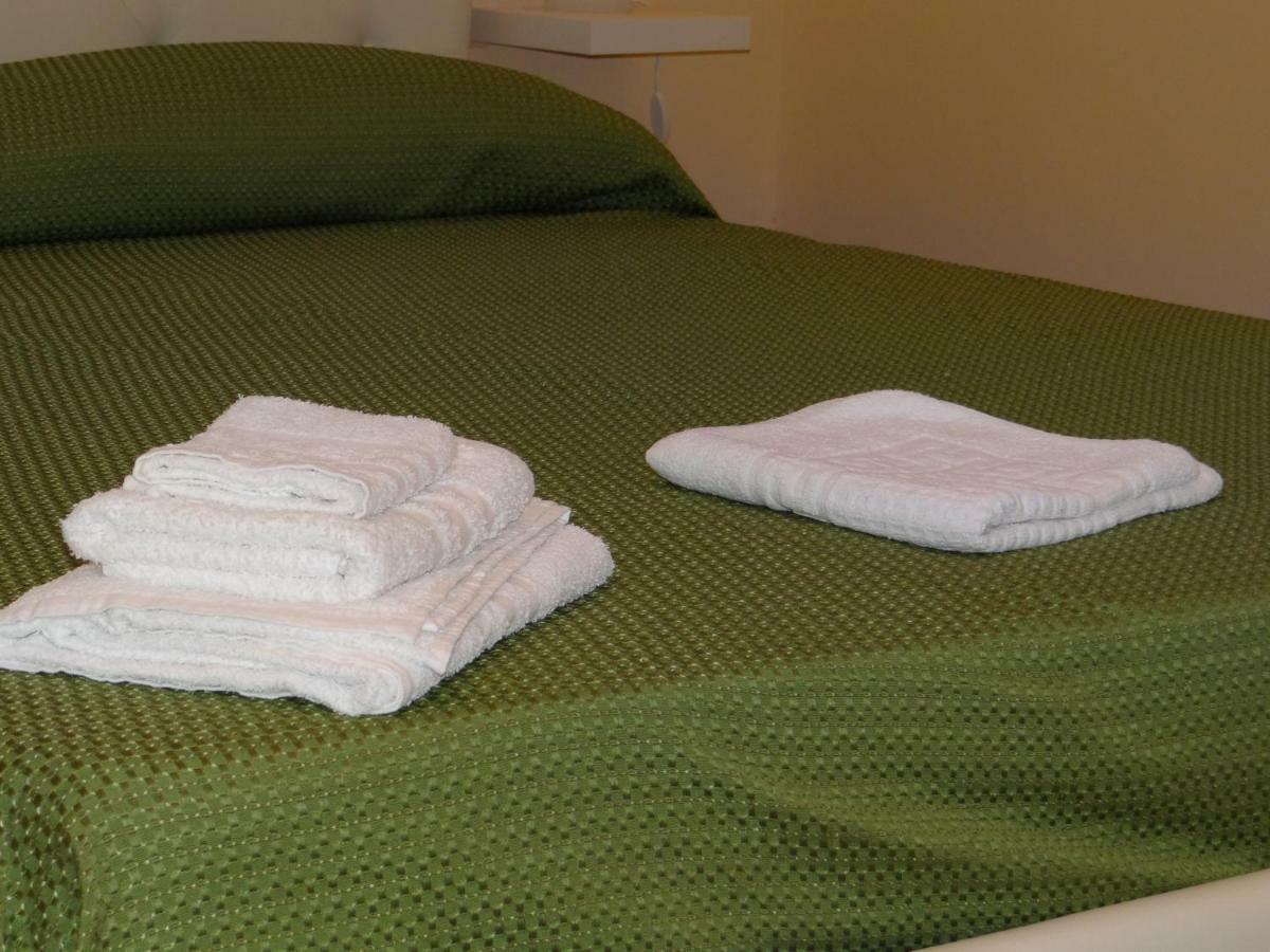 Montecarlo Palace Bed and Breakfast Palermo Buitenkant foto